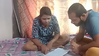 Kamera Tersembunyi Menangkap Pertemuan Interracial Tutor India Di Rumah Dengan Pelajar Seksi