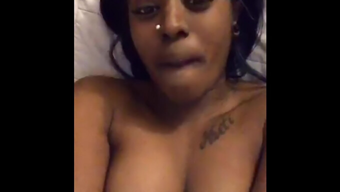 Watch Girls Pleasure Themselves On Periscope